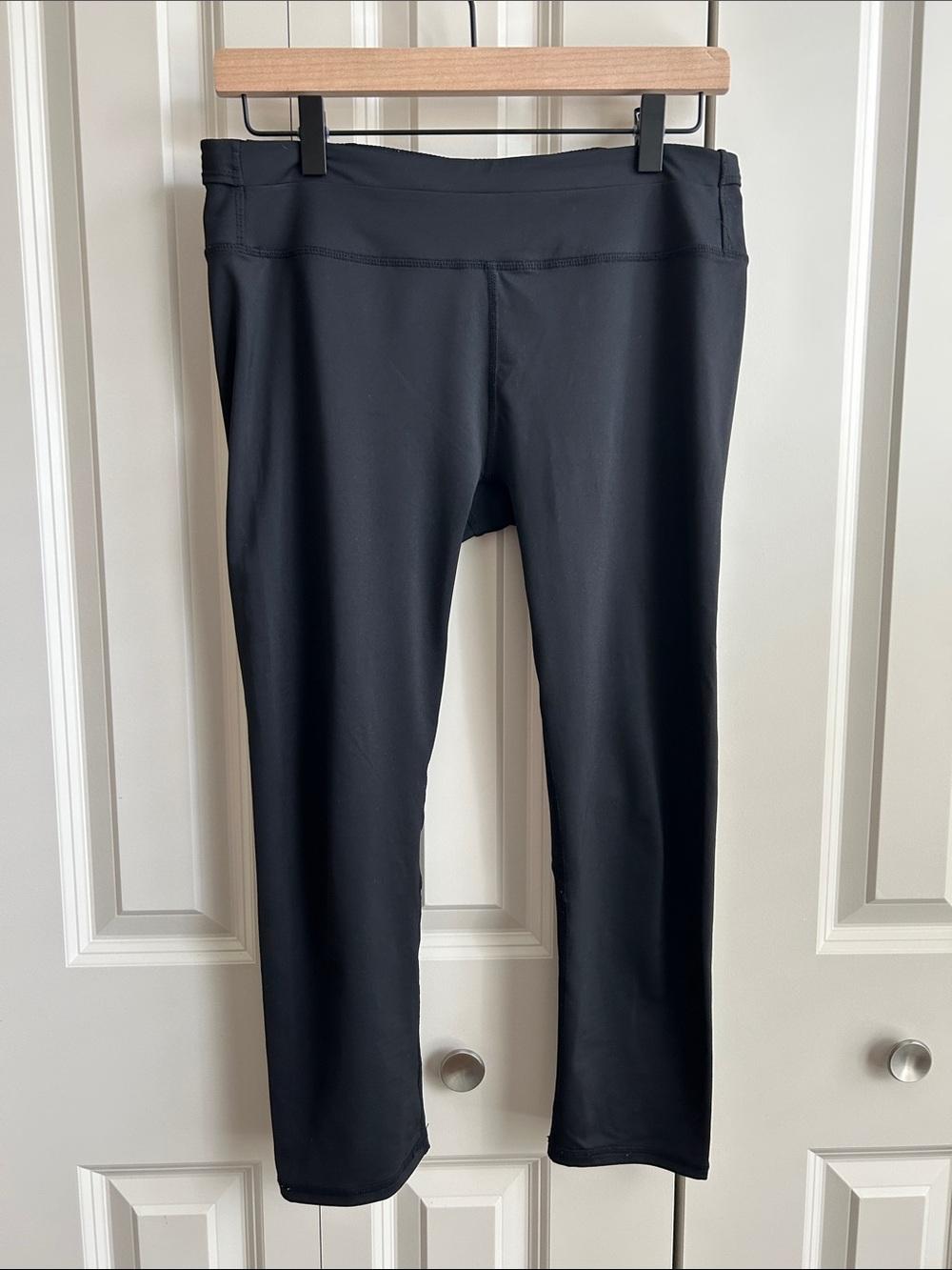 Fabletics Black Capri Leggings